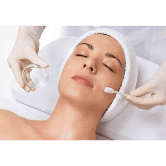 PEELING BRIGHTENING : MEMBERSIHKAN, MENCERAHKAN, KULIT TAMPAK LEBIH HALUS DAN MUDA