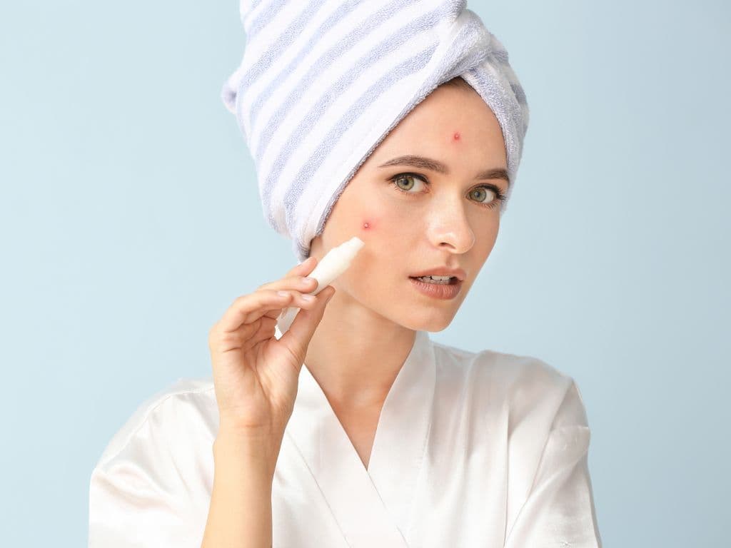 SERING NGERASA INSECURE KARENA JERAWAT DI WAJAH? TENANG RI SKIN & BEAUTY PUNYA SOLUSINYA